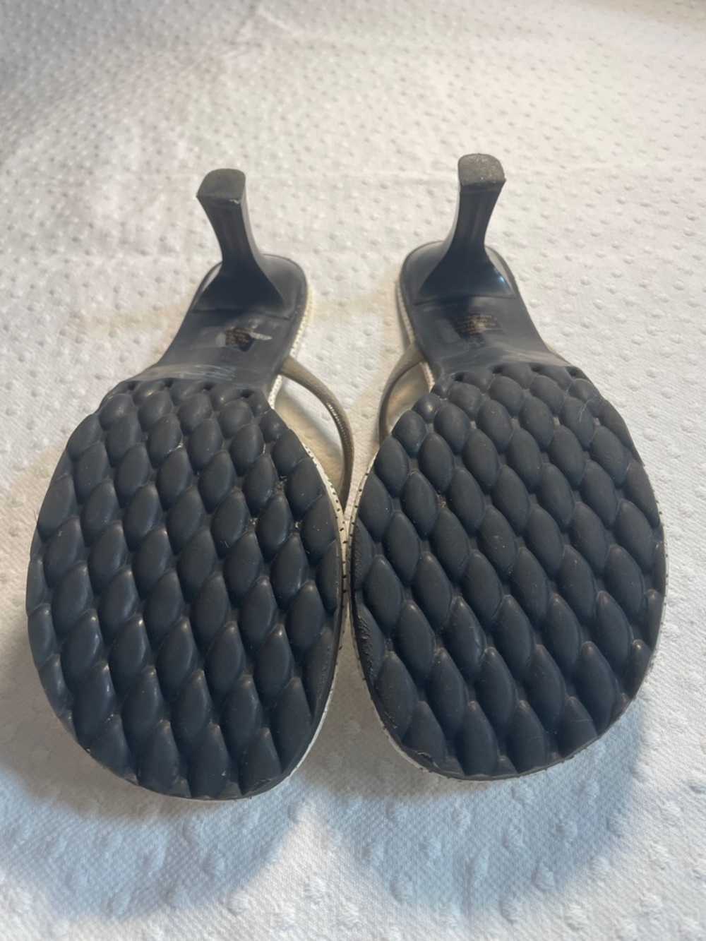 BES Kitten heel Flip Flops W9
Retro 90s Vintage 🔥🔥🔥 - Picture 3 of 3